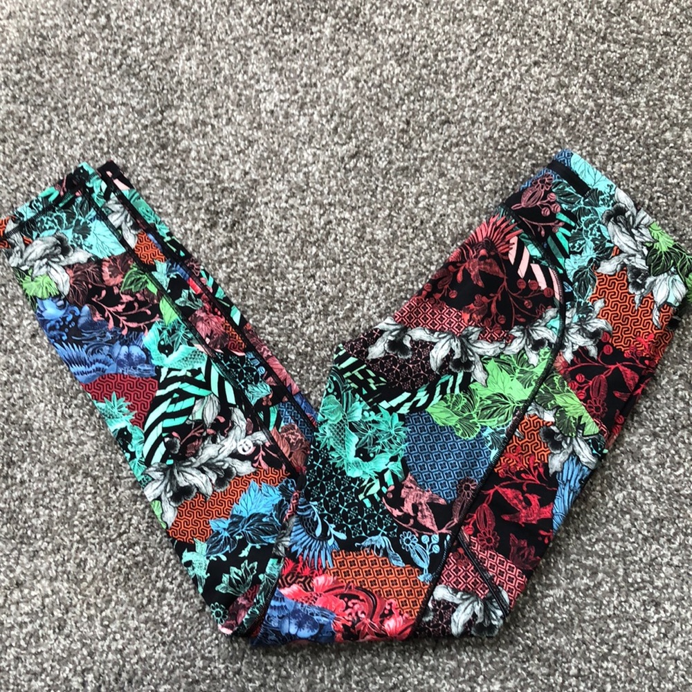 Lululemon Print Leggings size 6